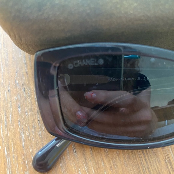 Vintage Chanel sunnies - Picture 5 of 6